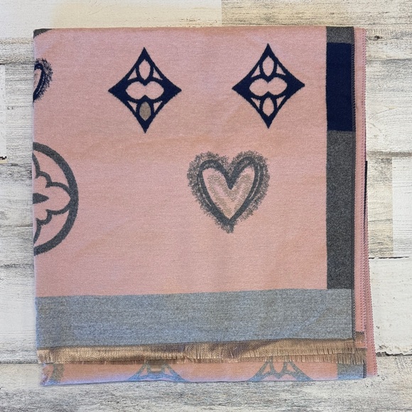 Accessories - Pink and blue scarf